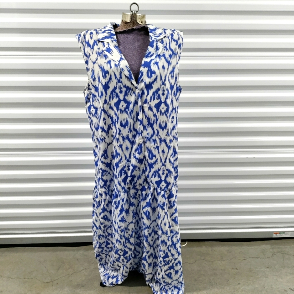 Blue & White design Collard XXL Dress